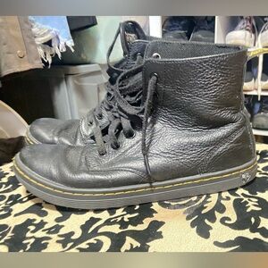 Dr martens size 9